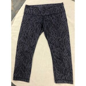 Lululemon Wunder Under Crop Leggings Leaf Print‎ Navy Grey 
Size 8